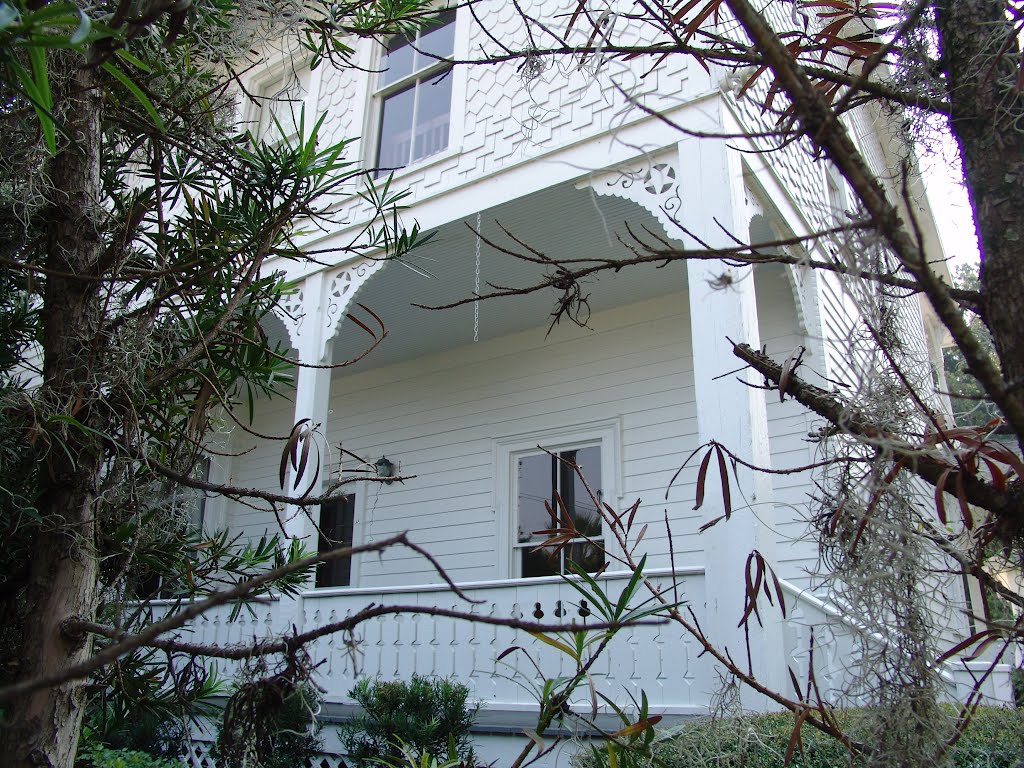 1887 victorian house gingerbread detail, Green Cove Springs (9-13-2011)