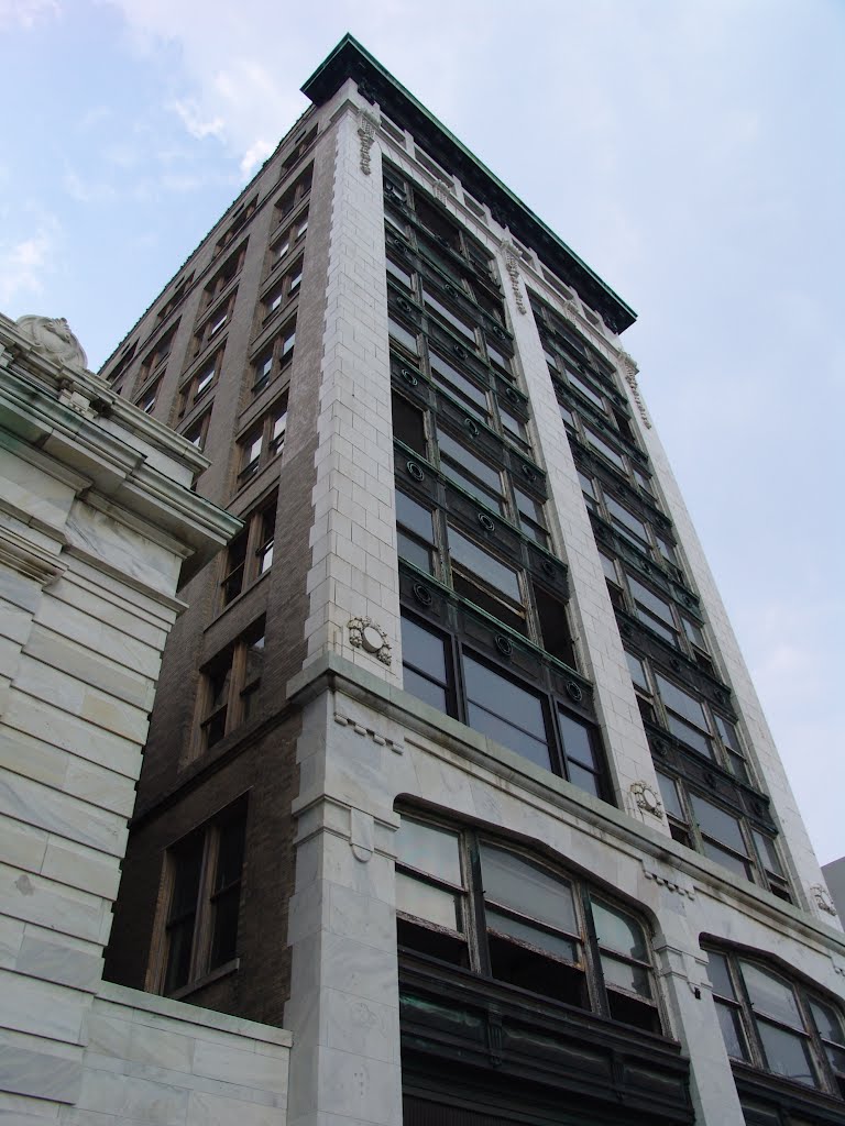 1st reinforced concrete frame high rise in Florida, 1908 Bisbee building