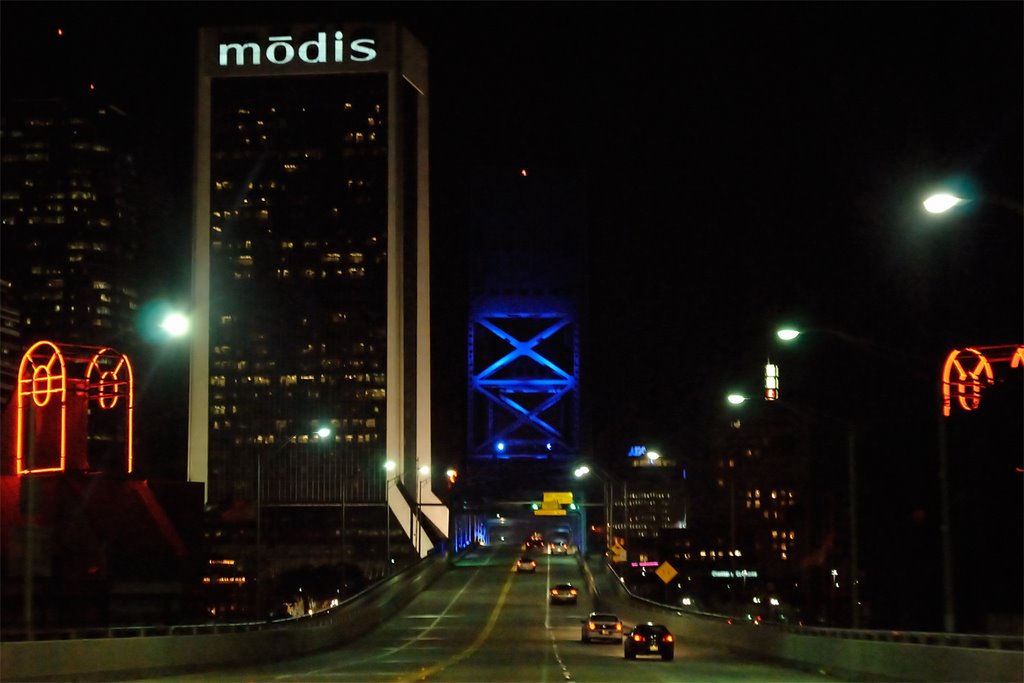 Jacksonville - Driving on Mainstreet