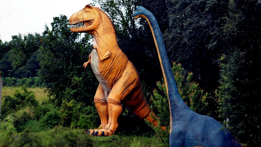 2009 Along I-4 - T-Rex and friend