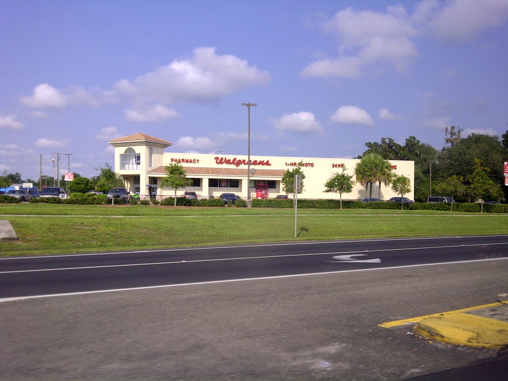 2011, Plant City, FL, USA - Walgreens