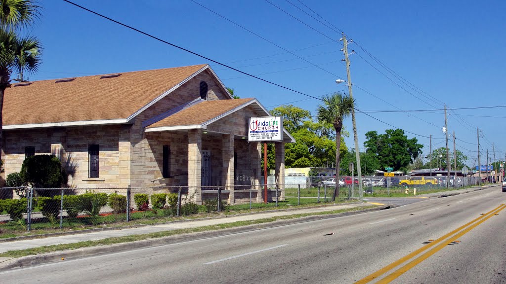 2014 03-26 Florida - Snively Ave - Vida Life church