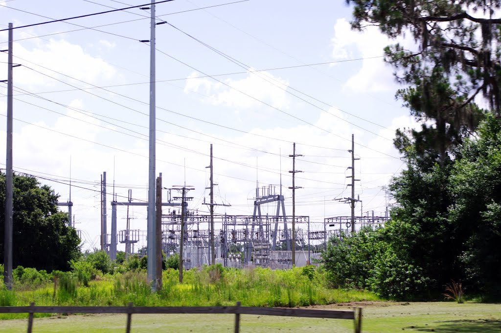2014 06-05 Florida - around Winter Haven - electric supply