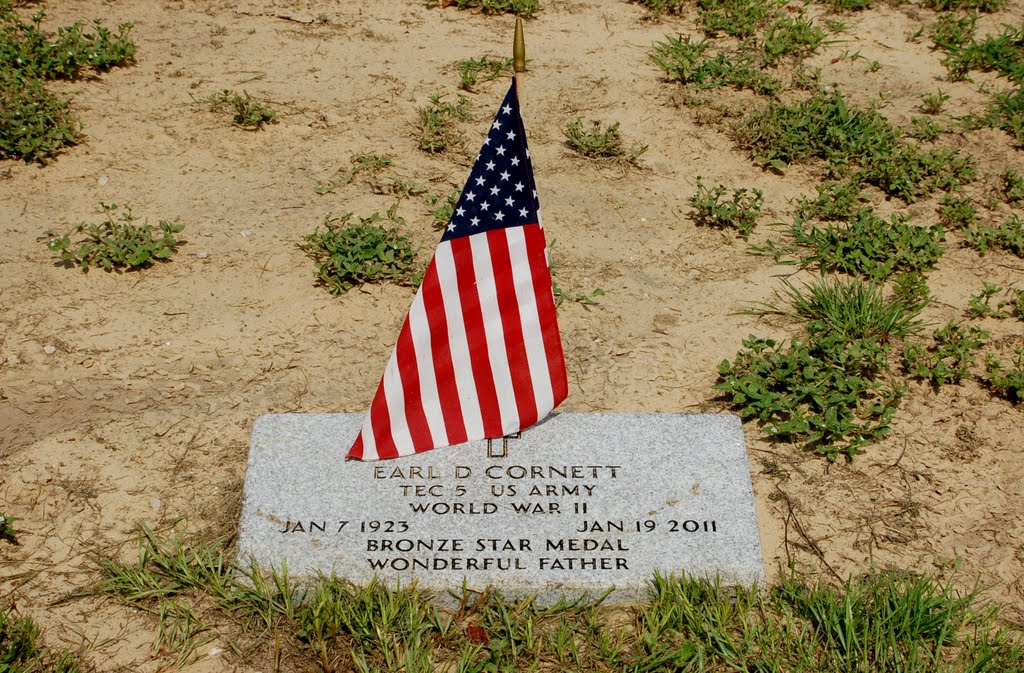 An American Hero at Eagle Lake Cemetery, Eagle Lake, FL