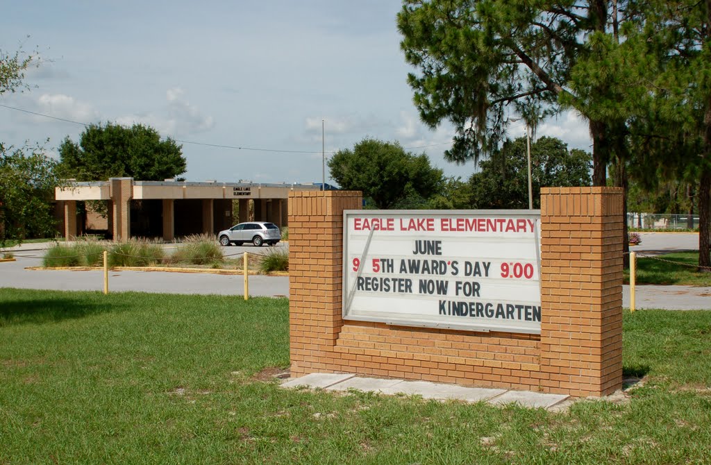 Sign at Eagle Lake Elementary School, Eagle Lake, FL