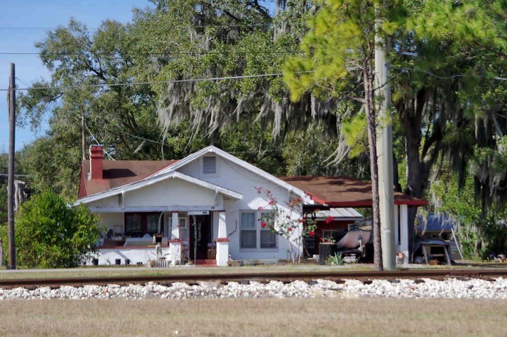 2012, Eagle Lake, FL - along S. 5th St