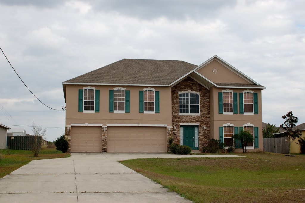27 Lake McLeod Drive, Eagle Lake, FL