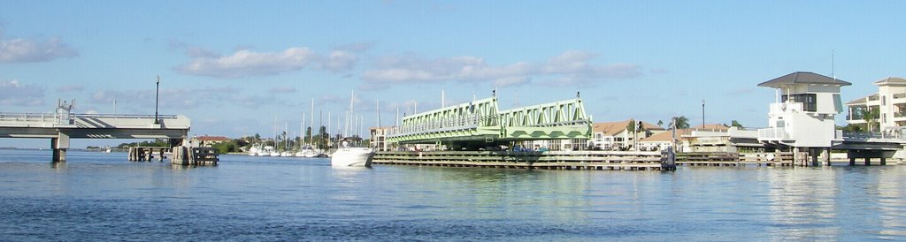 Mathers Bridge, looking north