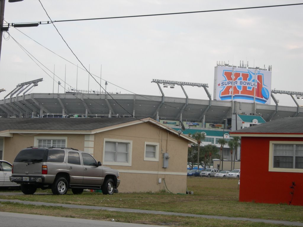 Dolphin Stadium preparing for Super Bowl XLI