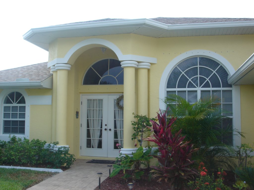 Villa Malibu http://www.cape-coral-vacation.com/Listings/Vacationrental/View/CCV_28