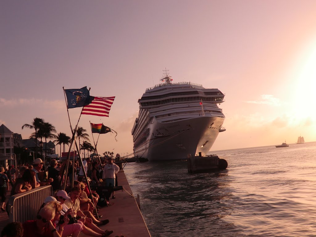 Key West: Waiting for sunset at Mallory Square