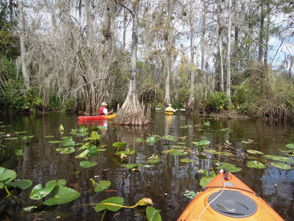 KANUING ON PRAERIE CREEK