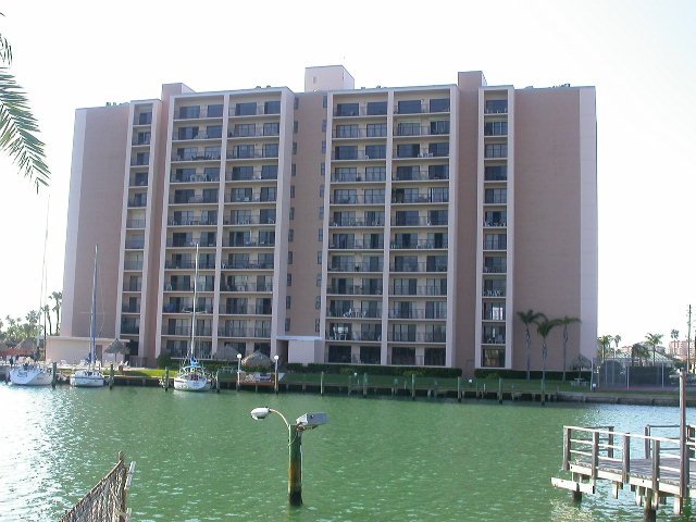 51 Island Way