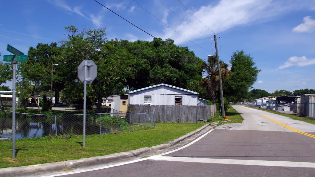 2014 04-05 Lake Alfred, Florida - Rte 92 & N Ramona Ave