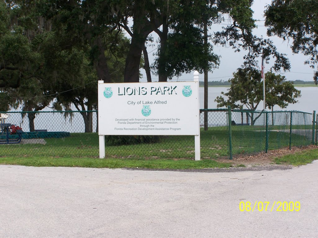 Lions Park on Lake Alfred