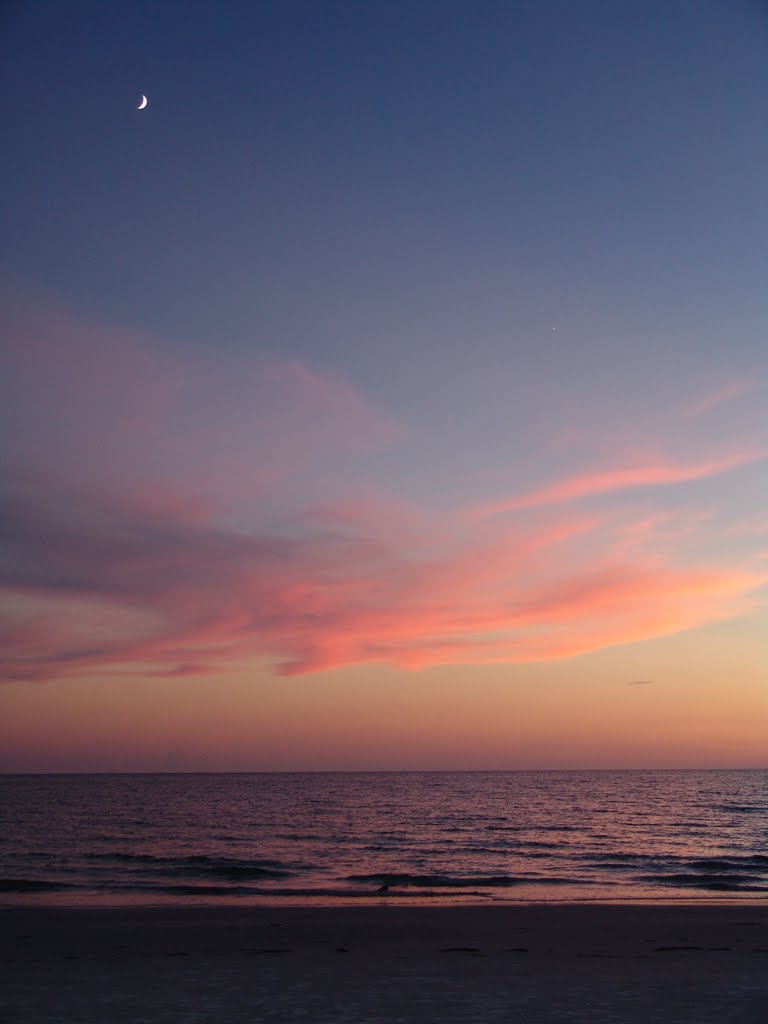 glowing sky & moon, Madeira Beach Fla (9-12-2010)