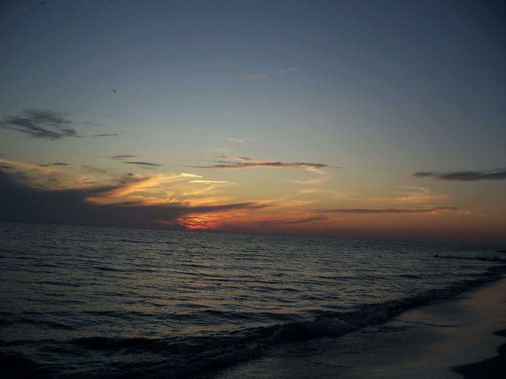 Sunset over Gulf of Mexico, Madeira Beach, Florida, USA