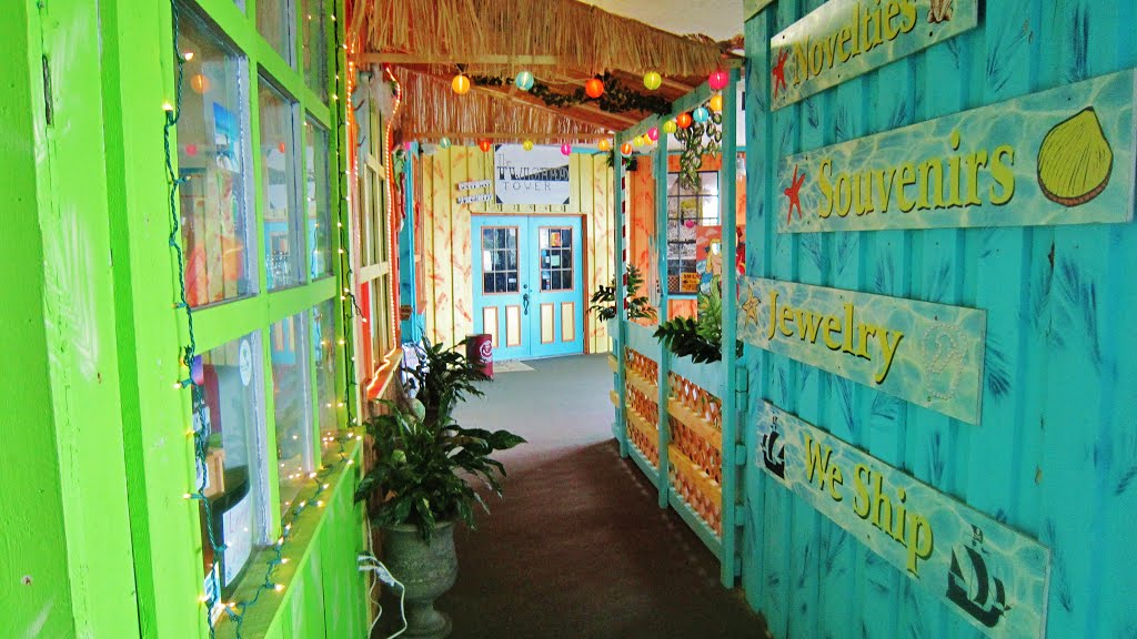 Boutiques colorées du Village de Johns Pass, Madeira Beach,