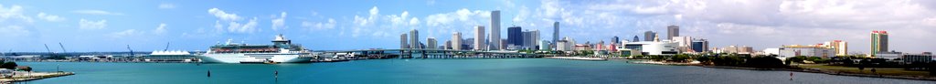City Of Miami Florida / Olympus C5000 / Panorama Factory