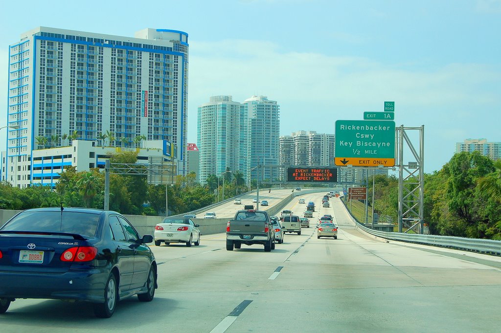 Freeway I-95 se jetant sur BBC...