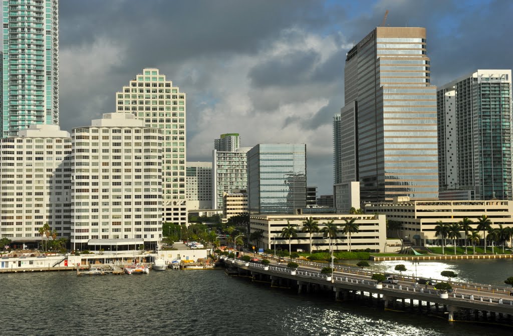 Brickell bridge MIAMI