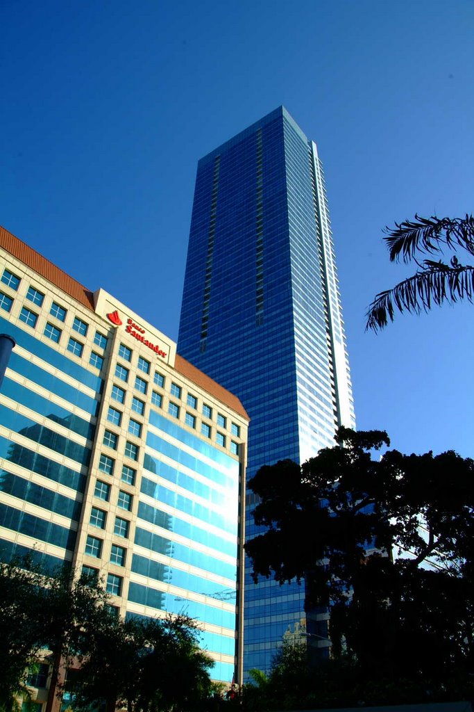 Miami, Florida - Usa - Banco Santander and Four Seasons Hotel & Tower