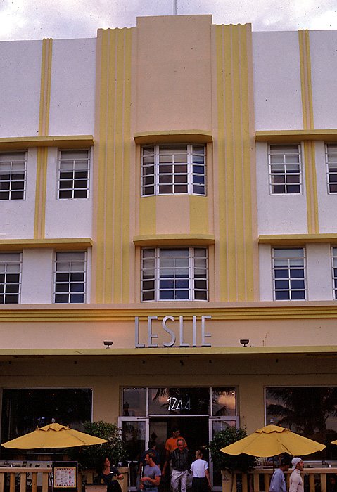 Leslie, Art Deco Hotel