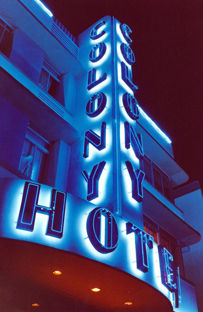 Colony Hotel