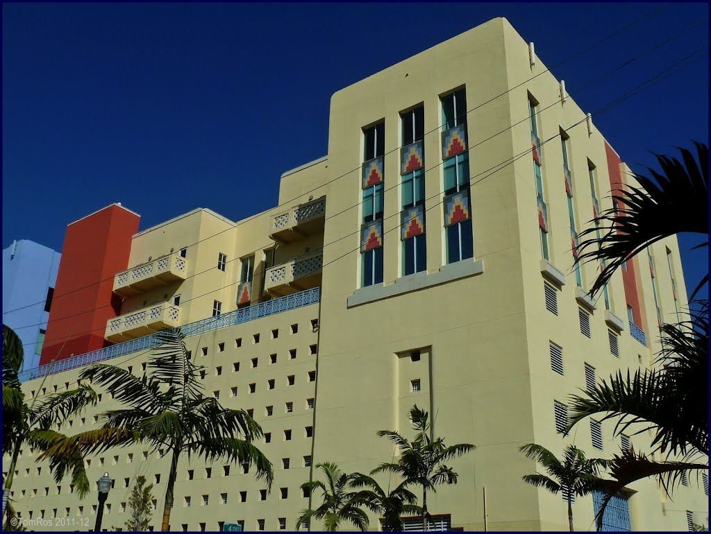 Washington Ave, Miami Modern building (1995)