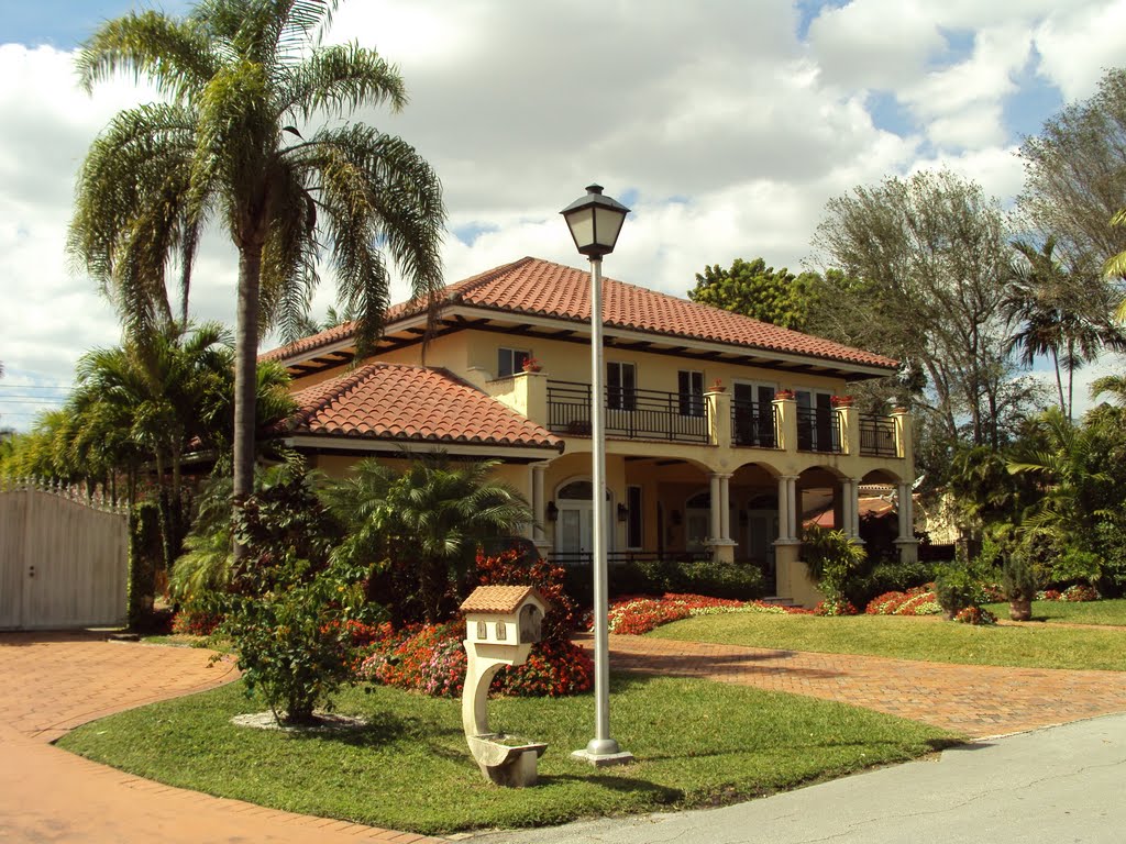 Beautiful House off De Leon Dr-Miami Springs