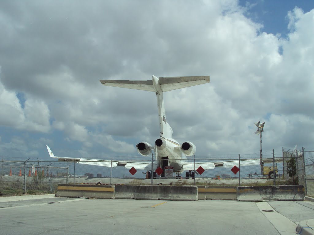 Boeing 727-200 at MIA