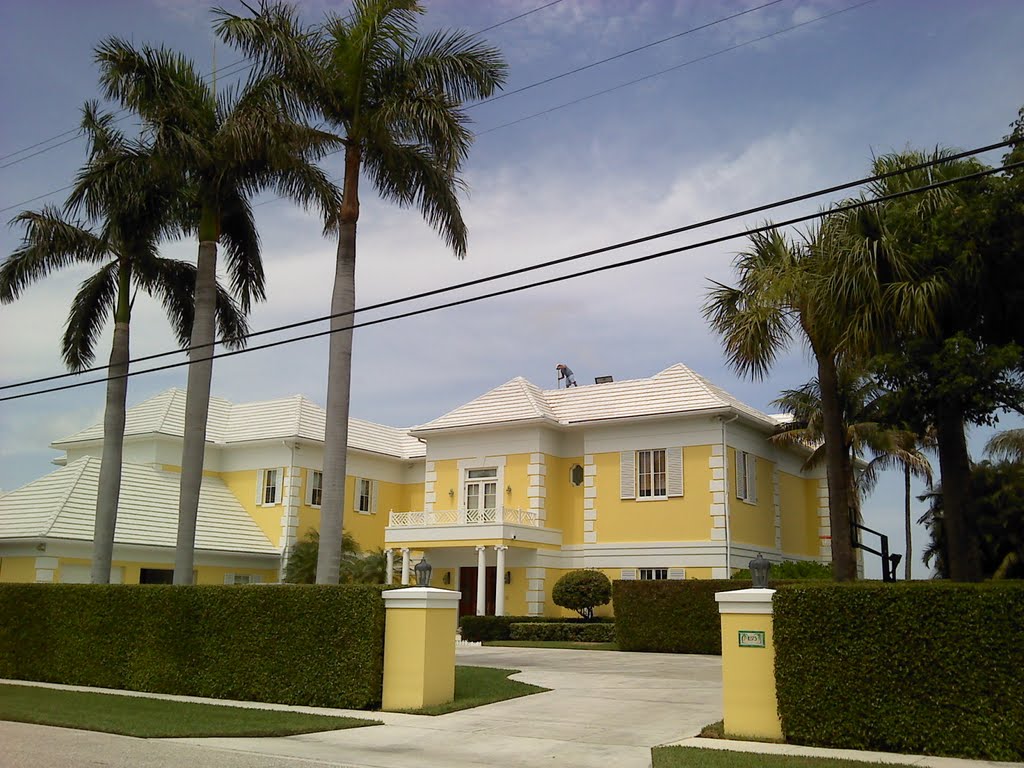 Big Yellow Casa Hypoluxo Island