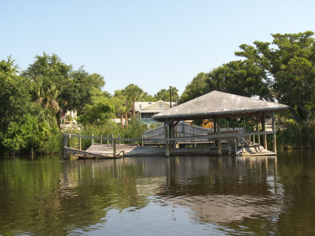 Collapsed Dock on Crane Creek