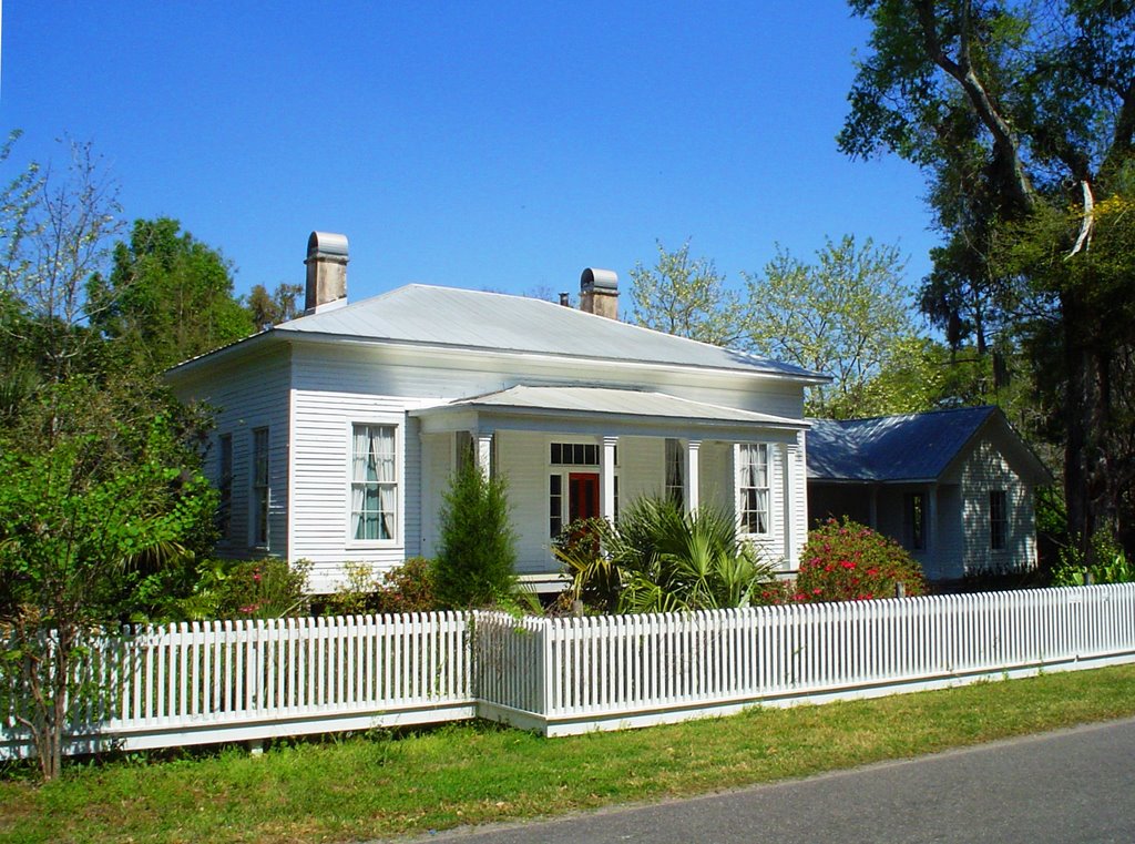 antebellum house, Micanopy FL (3-2006)