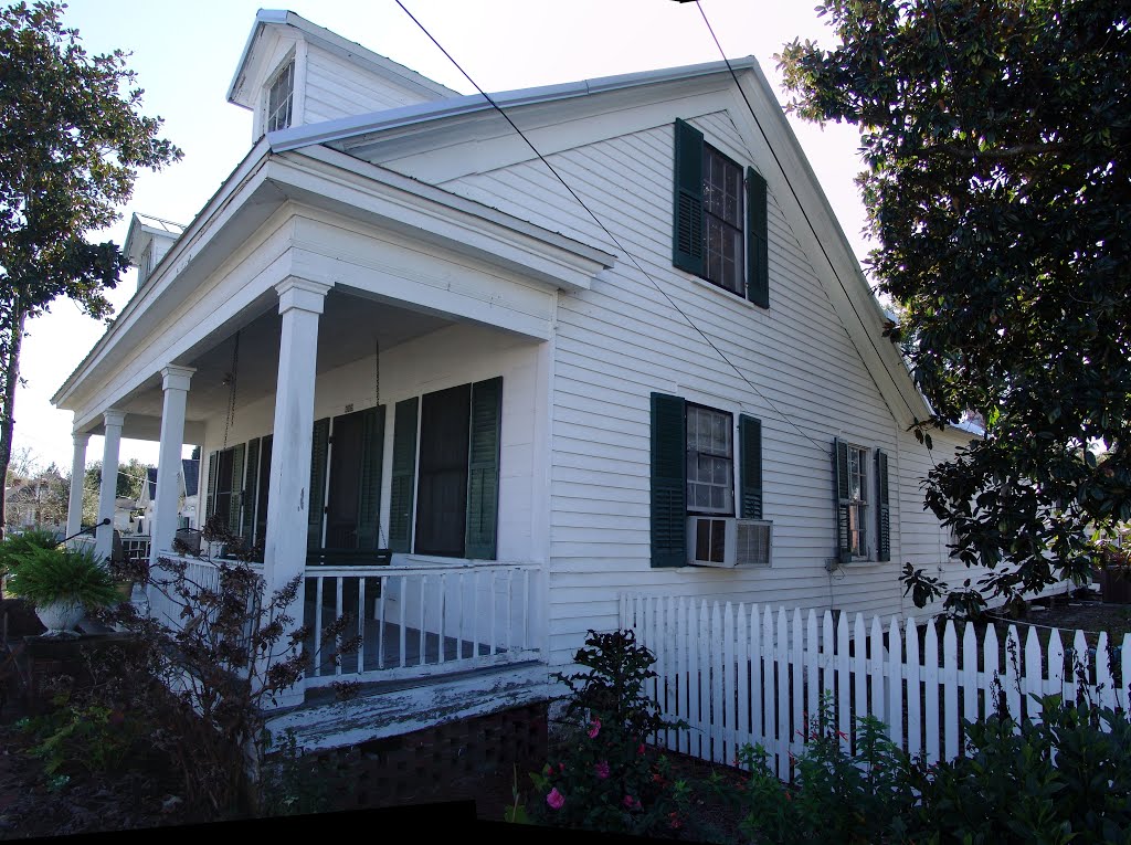 1855 Captain Neuman-Rube Smith house, Creole Cottage (12-31-2011)