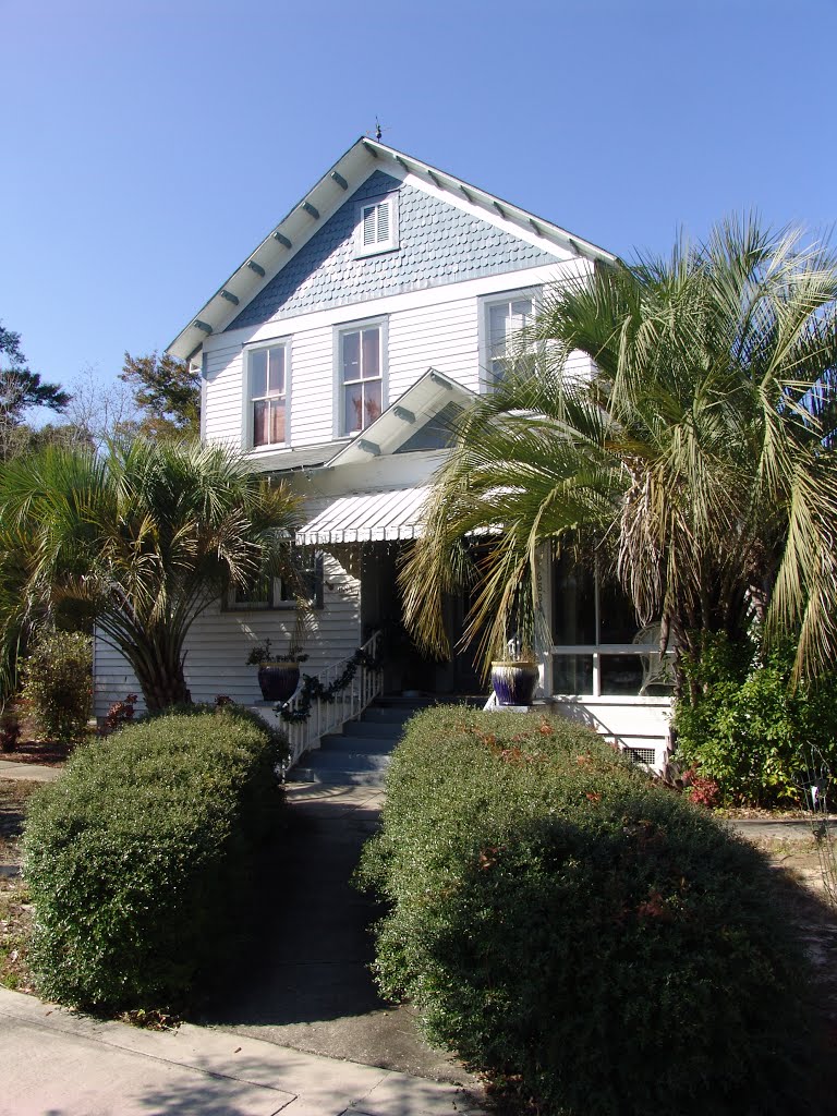 victorian house, Milton Fla (12-31-2011)