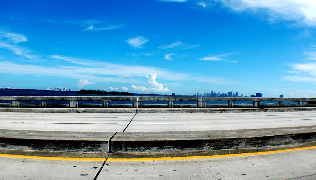 Miami Extra 041 - 1400x1800