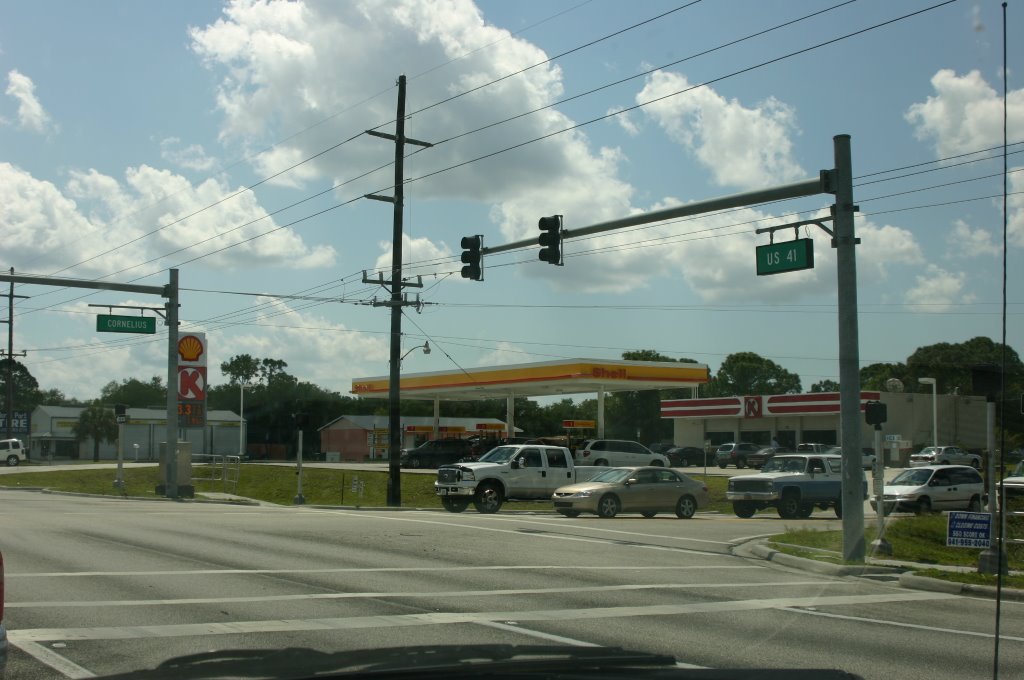 US 41 + Cornelius