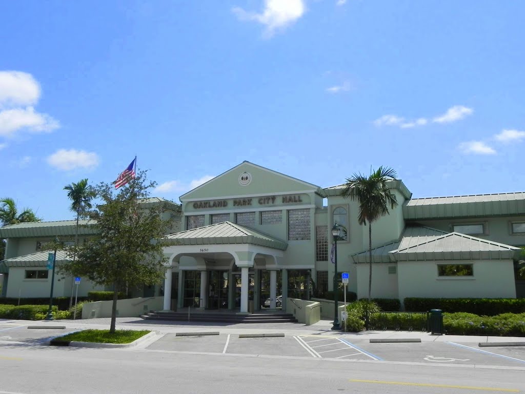Oakland Park City Hall, Florida