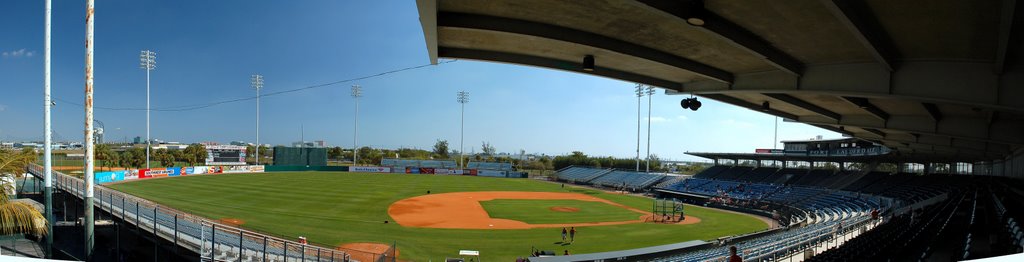 FT.LAUDERDALE STADIUM FROM THE 3RD BASE LINE