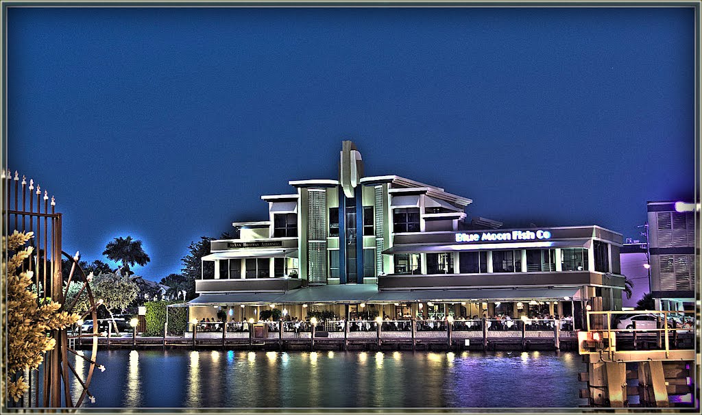 Dining on the intracoastal, Blue Moon Fish Co.