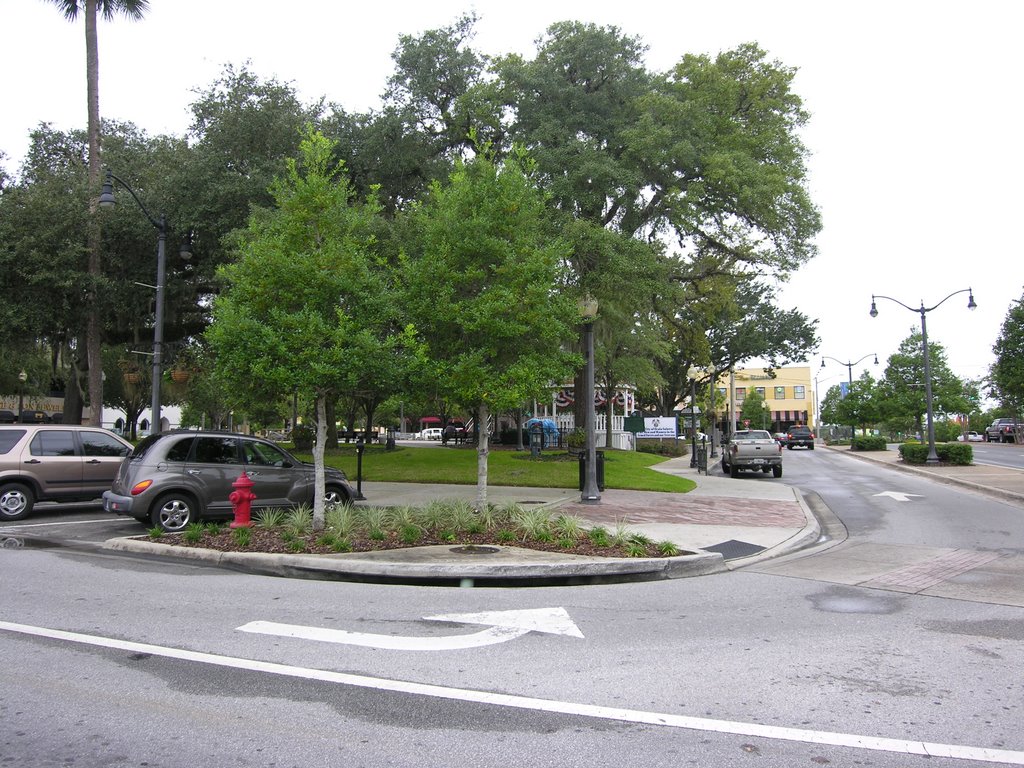 Around the Ocala Square