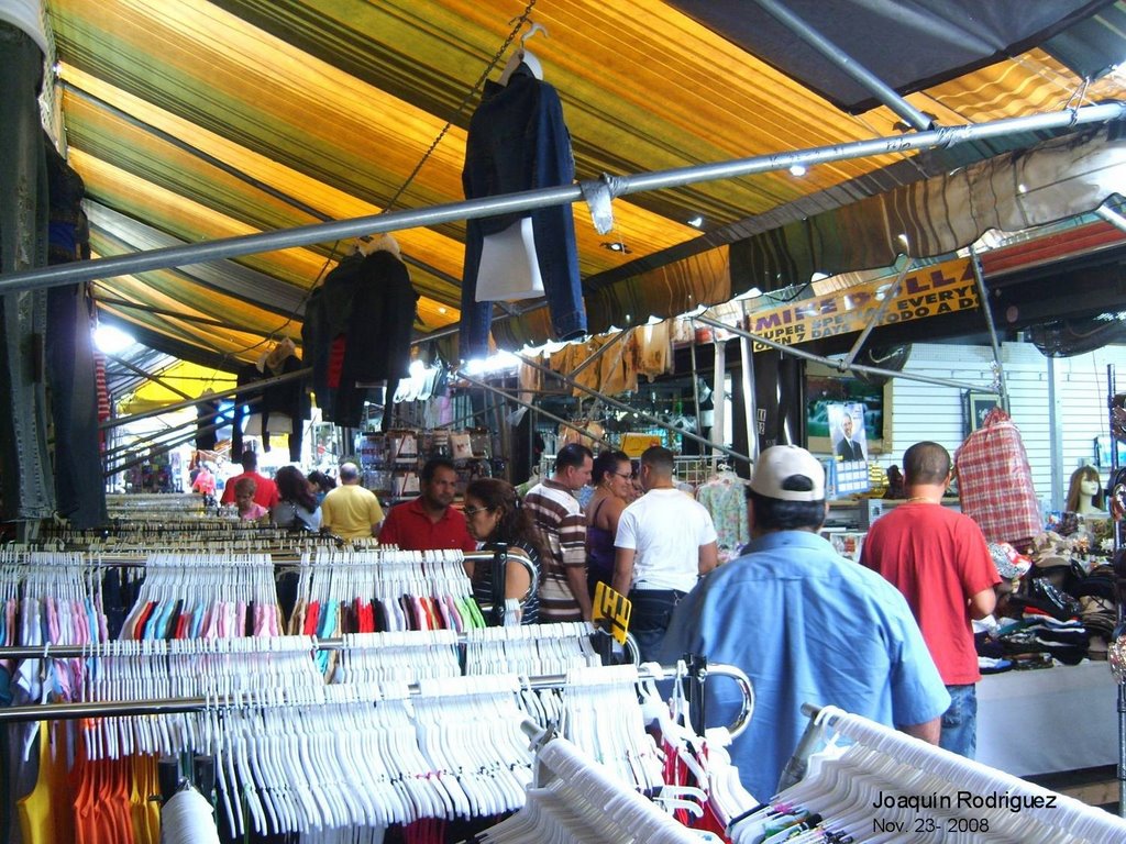 En los pasillos del pulguero de Opa-Locka
