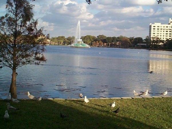 Eola Lake Park en Orlando, 2000