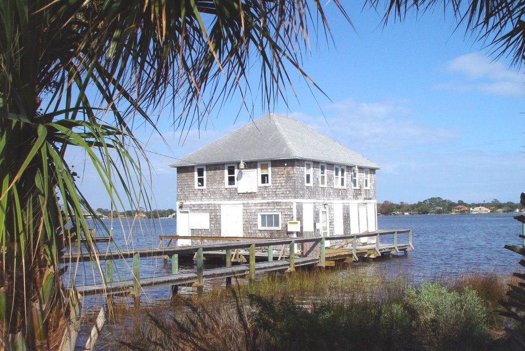 1910 Ormond Yacht Club on the Halifax River, Ormond Fla (11-2007)