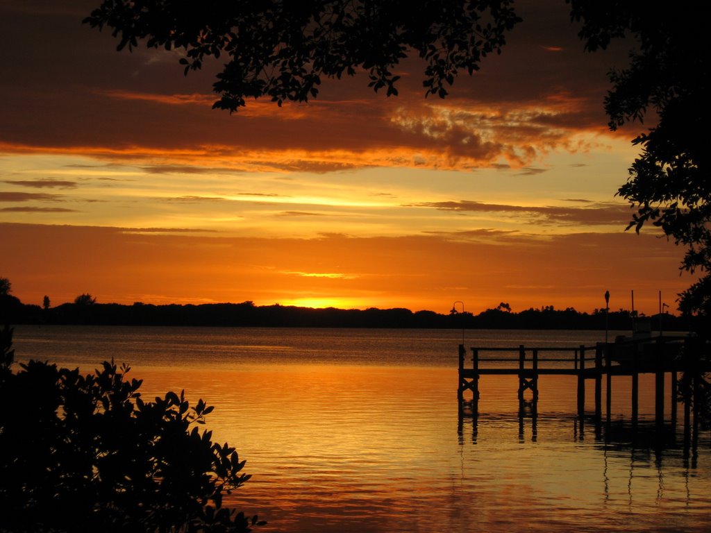 Sunset at Osprey Pier