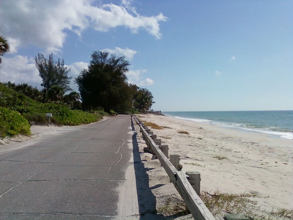 Private 2nd Beach on North Casey Key - Looking South