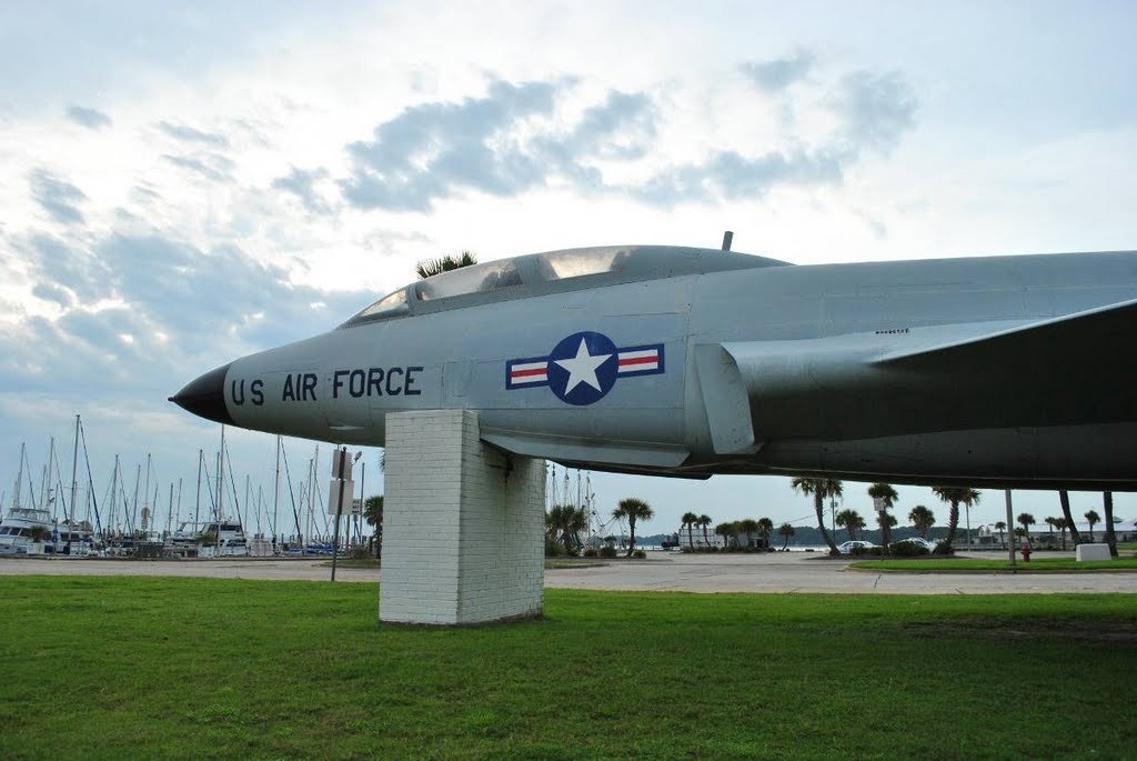 Air Force Jet - Panama City, Florida Pier