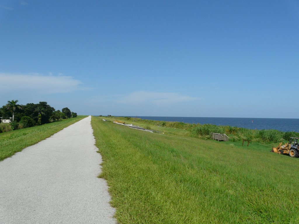 Looking south on Lake Okeechobee dike