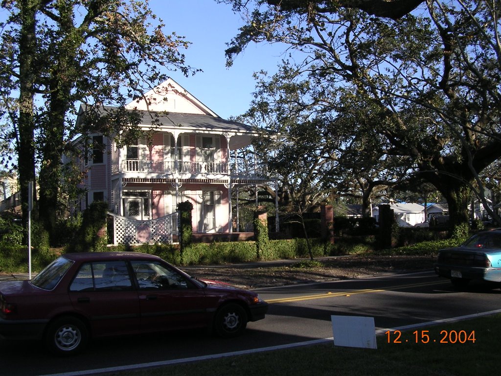 casa en pensacola, su estilo refleja todo lo regional y tipico de lo sureño norteamericano